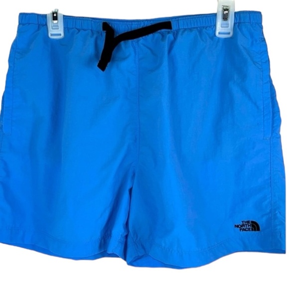 The North Face WOMEN'S belted lined shorts pockets Sz Lg in blue - Picture 1 of 11